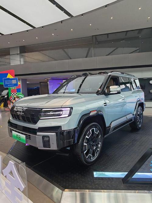 重庆169比亚迪方程豹硬派越野的爆款，英菲尼迪35周年与你共成长